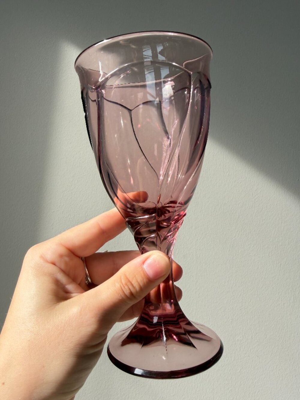 3/$30 🌟 Lovely Vintage Noritake Sweet Swirl Cranberry Glass - Picture 1 of 7